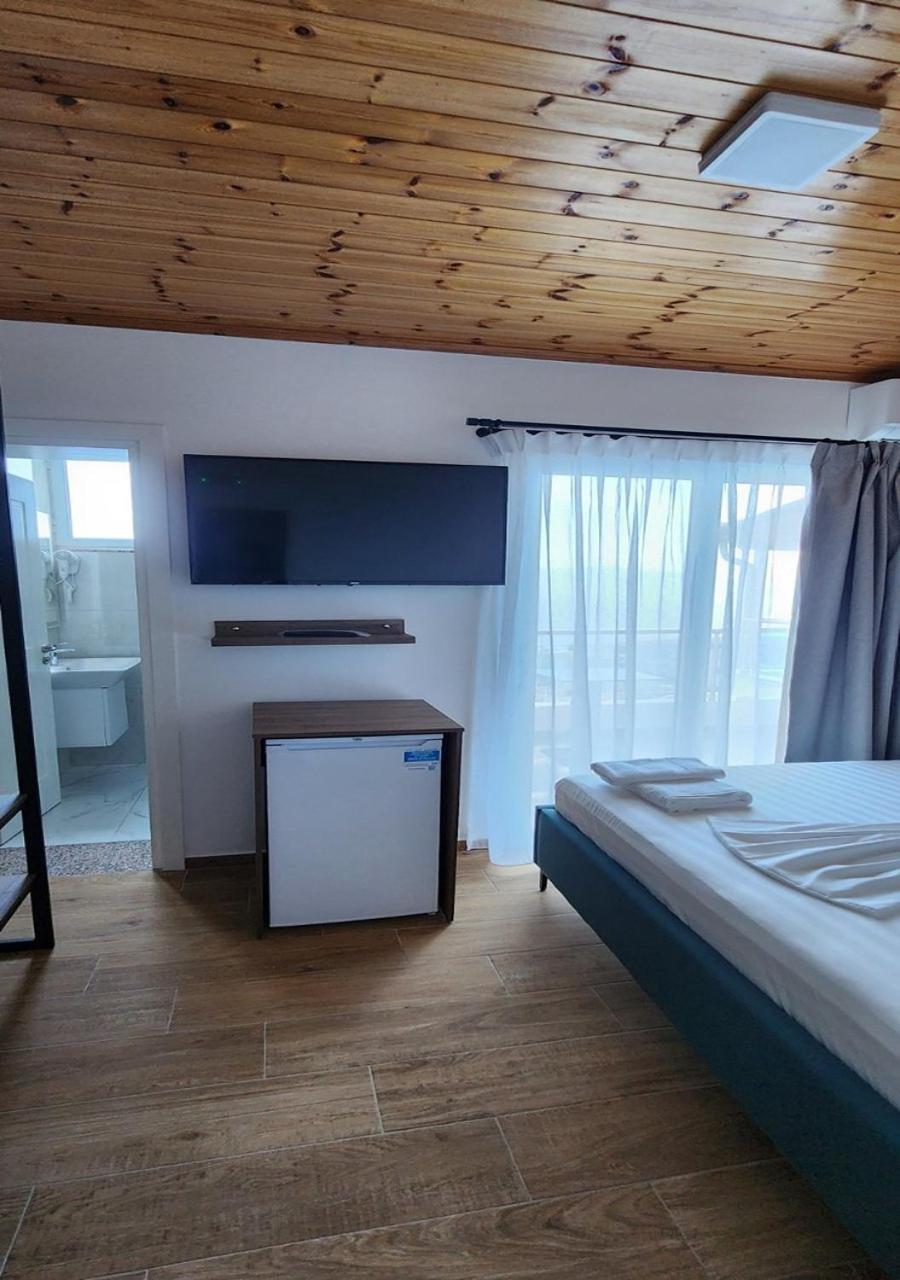Lbc 4* Sarandë