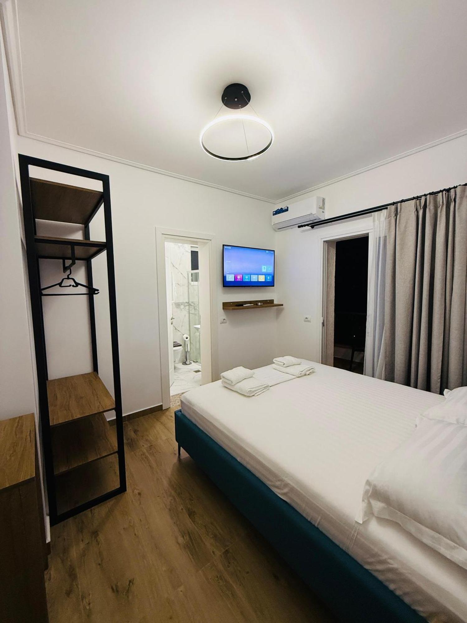 Hotell Lbc Sarandë
