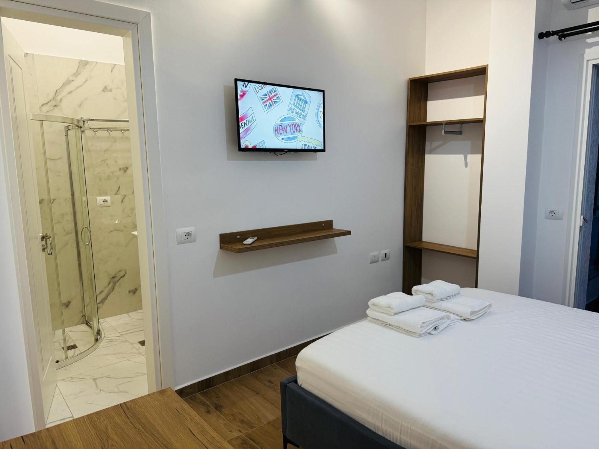 Lbc 4* Sarandë