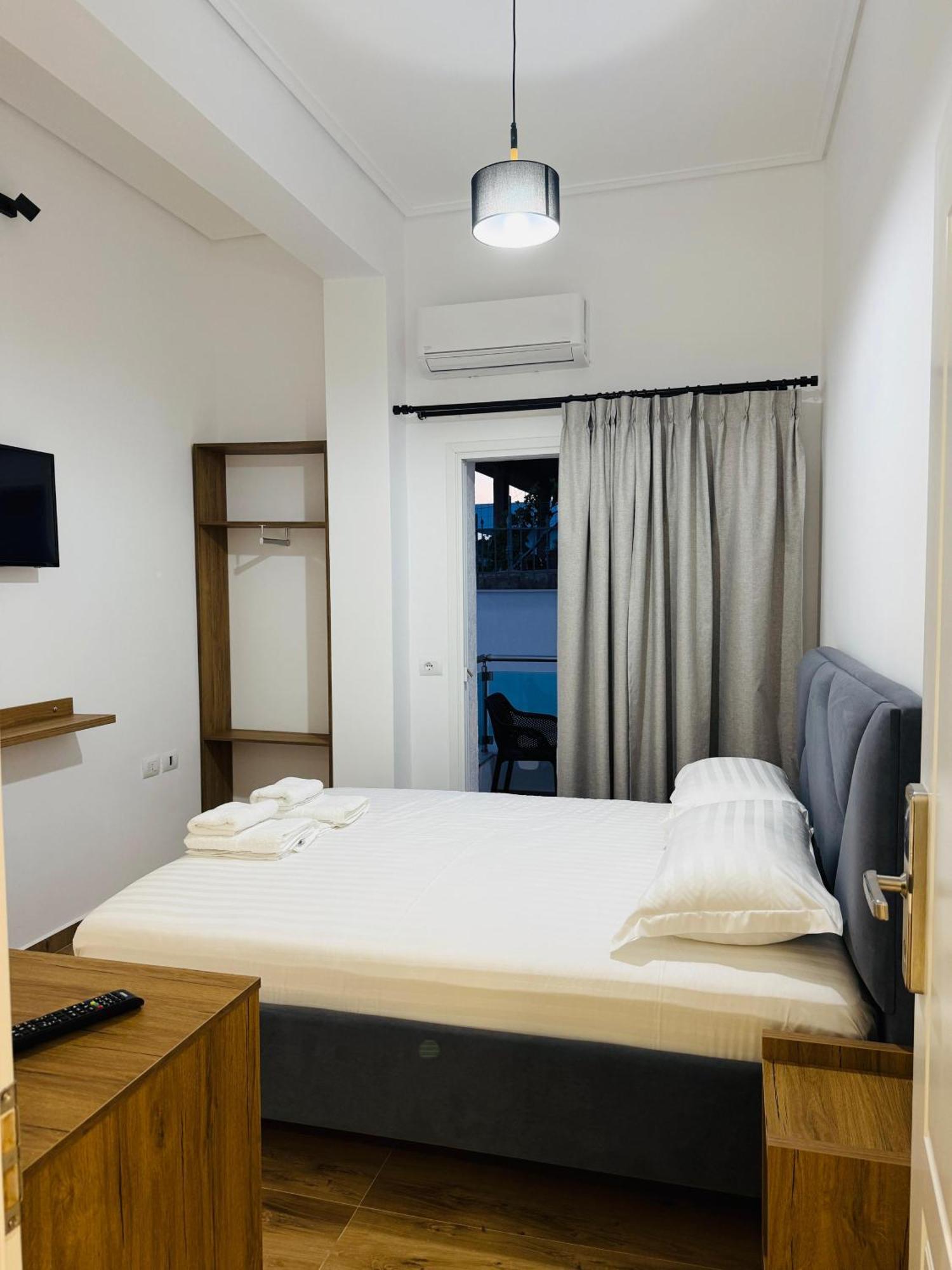Lbc Hotell Sarandë